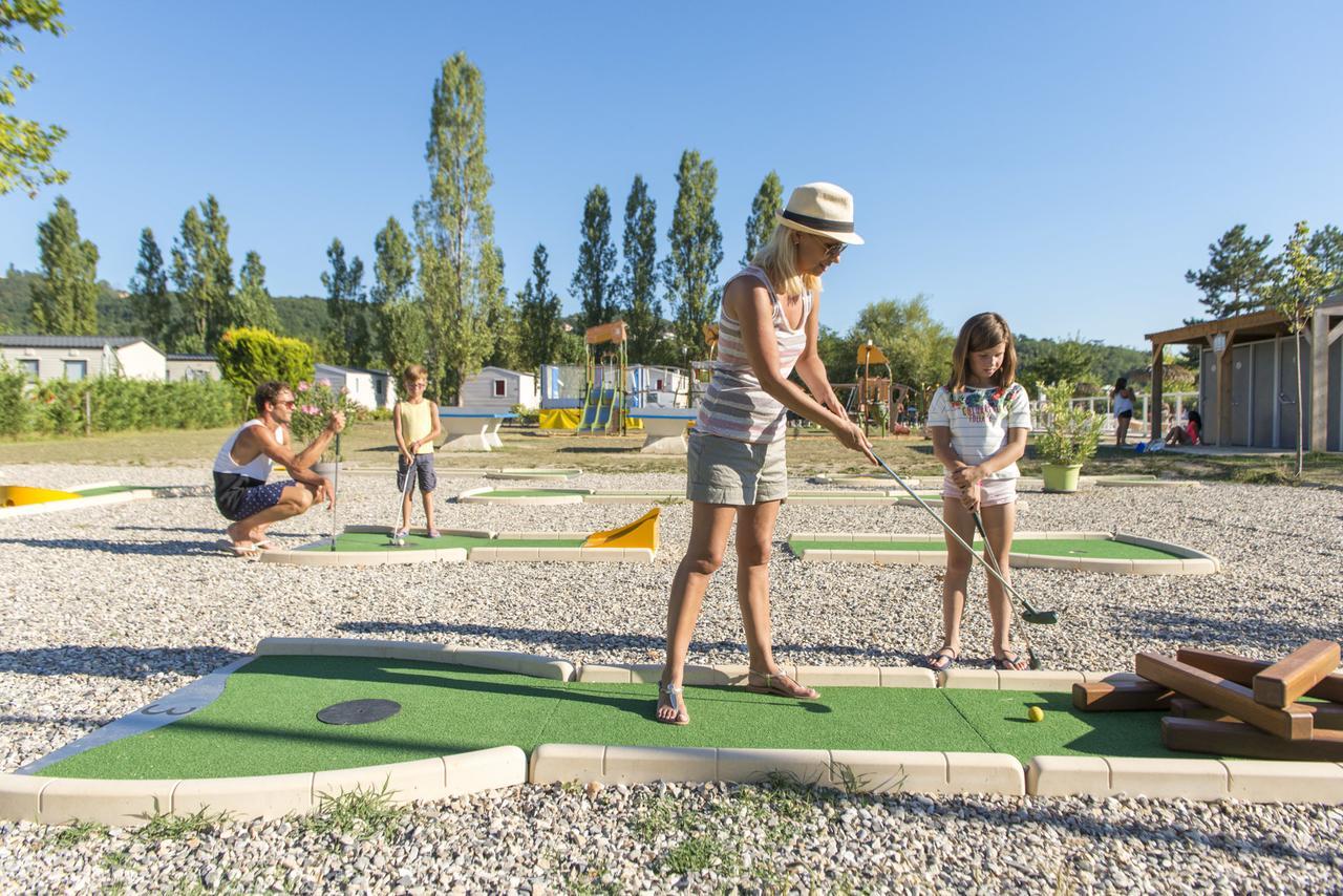 Camping Officiel Siblu Les Rives De Condrieu Zewnętrze zdjęcie